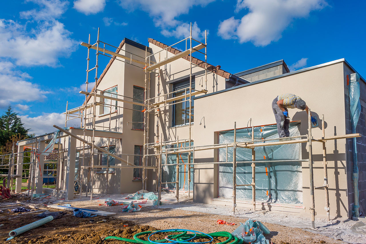 Rénovation des façades d’une maison, ravalement de façades complet – Toitures façades